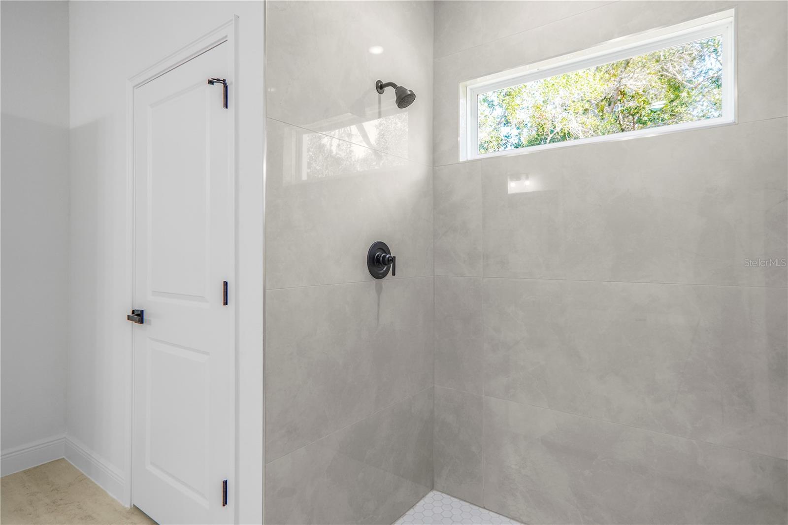 Image 23 of 44 For 2913 162nd Street Road