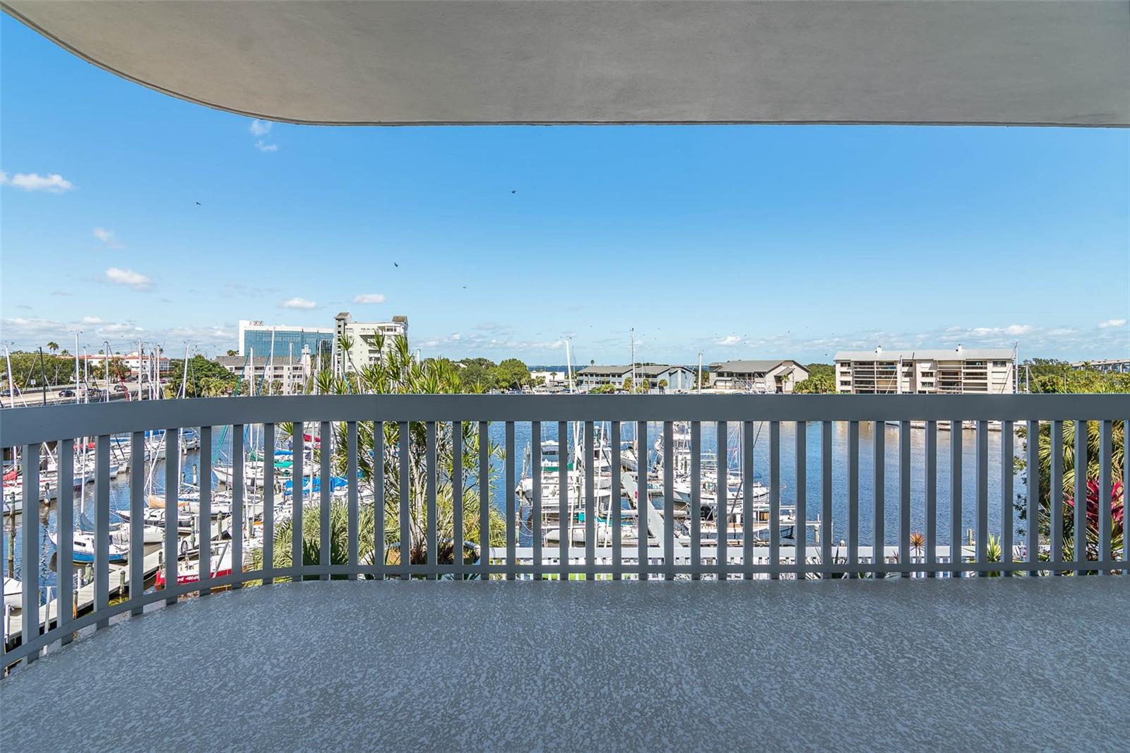 Image 32 of 46 For 1208 River Drive 401