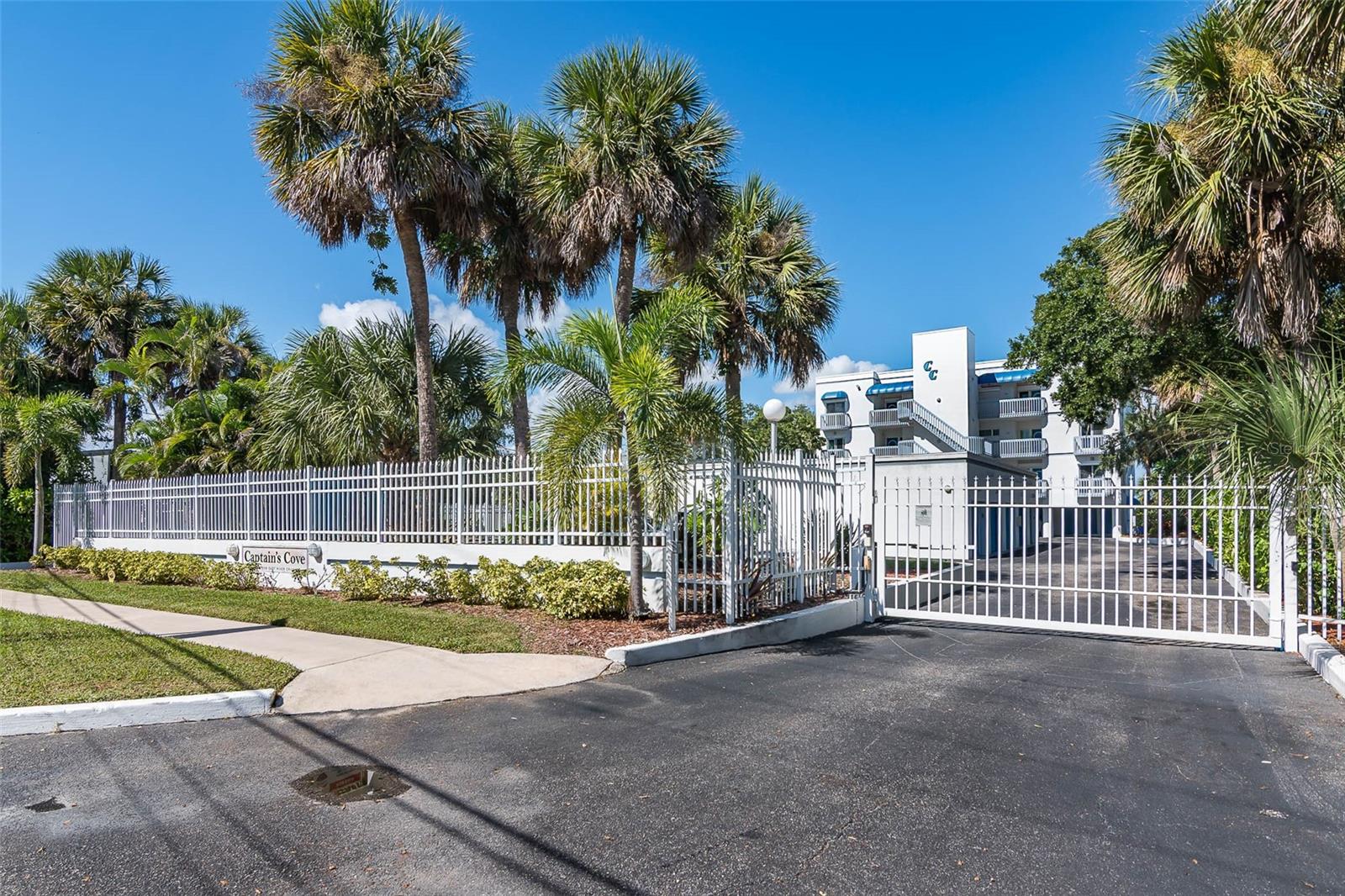 Image 37 of 46 For 1208 River Drive 401