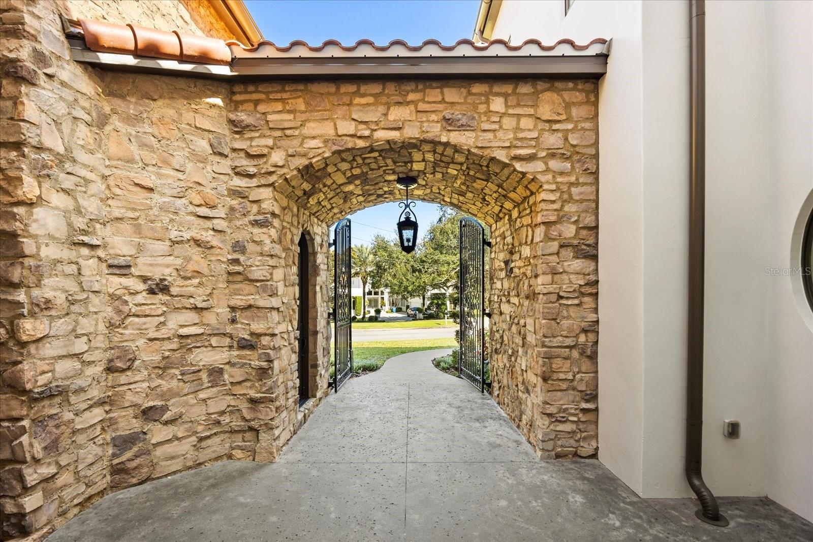 Image 6 of 89 For 1401 Green Cove Road