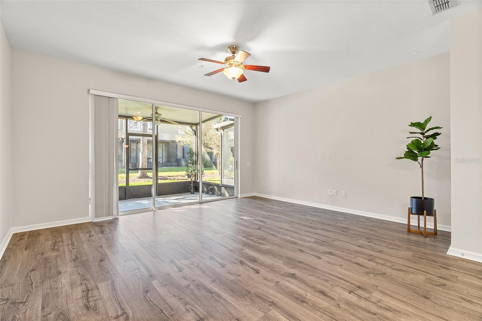 Image 11 of 36 For 2864 Polana St  106