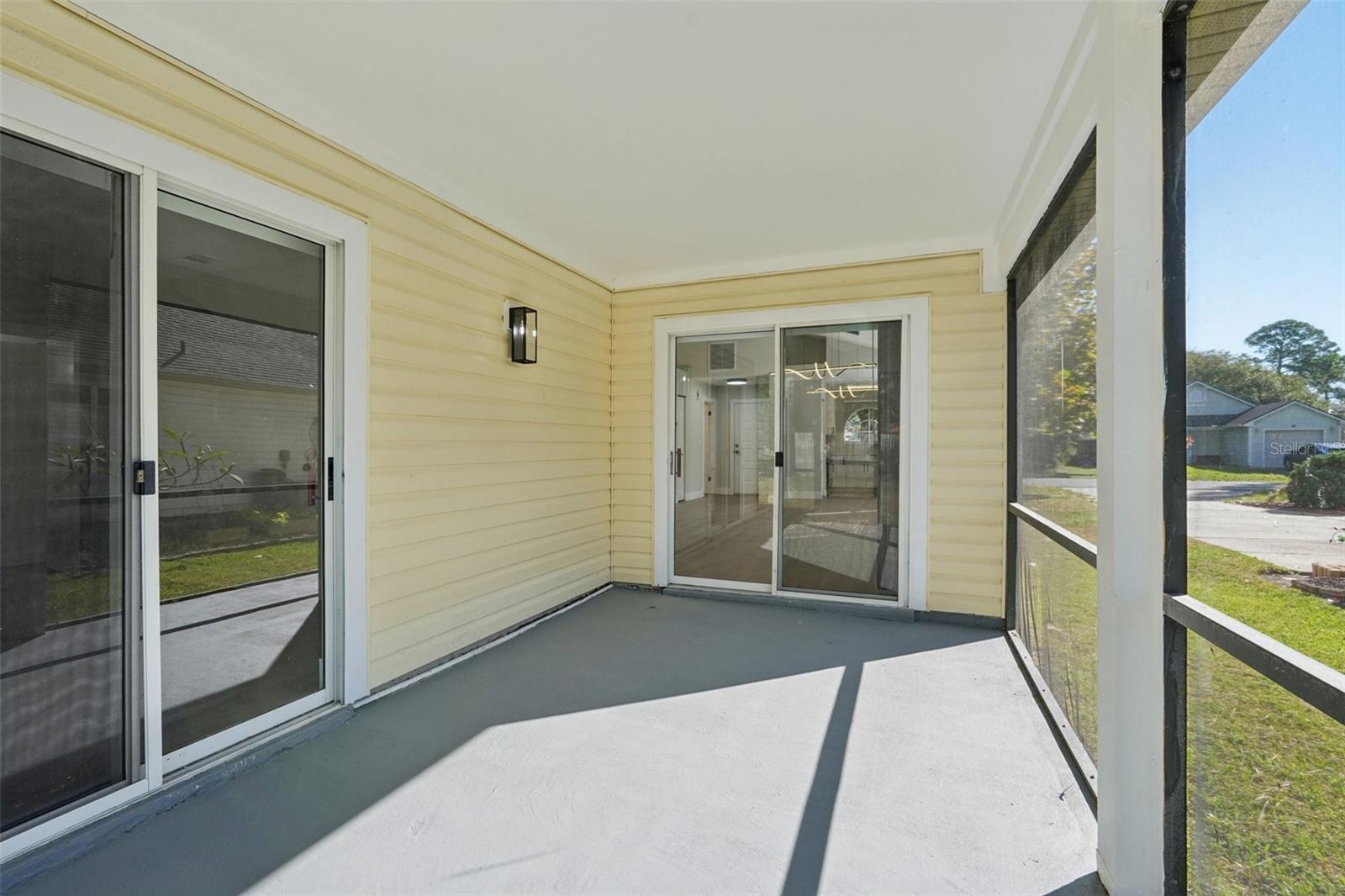 Image 21 of 25 For 123 Edgewater Cir