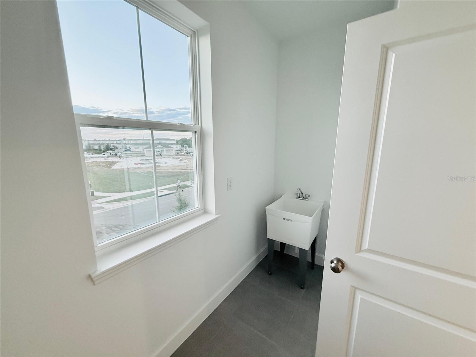 Image 10 of 52 For 12585 Clear Sapphire Drive