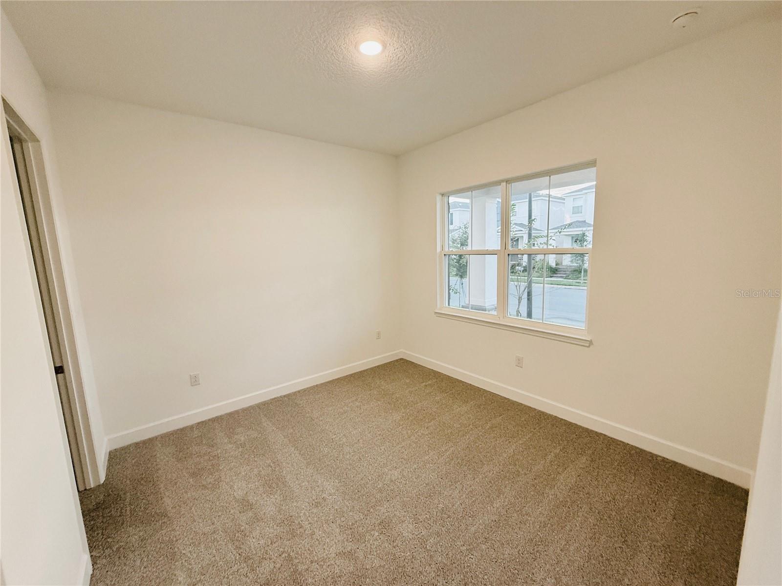 Image 13 of 52 For 12585 Clear Sapphire Drive