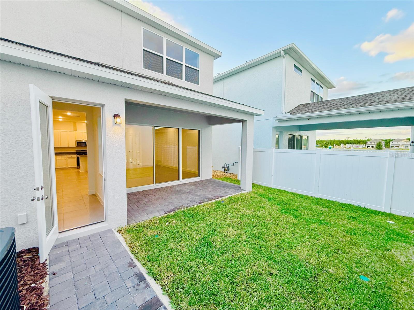 Image 26 of 52 For 12585 Clear Sapphire Drive