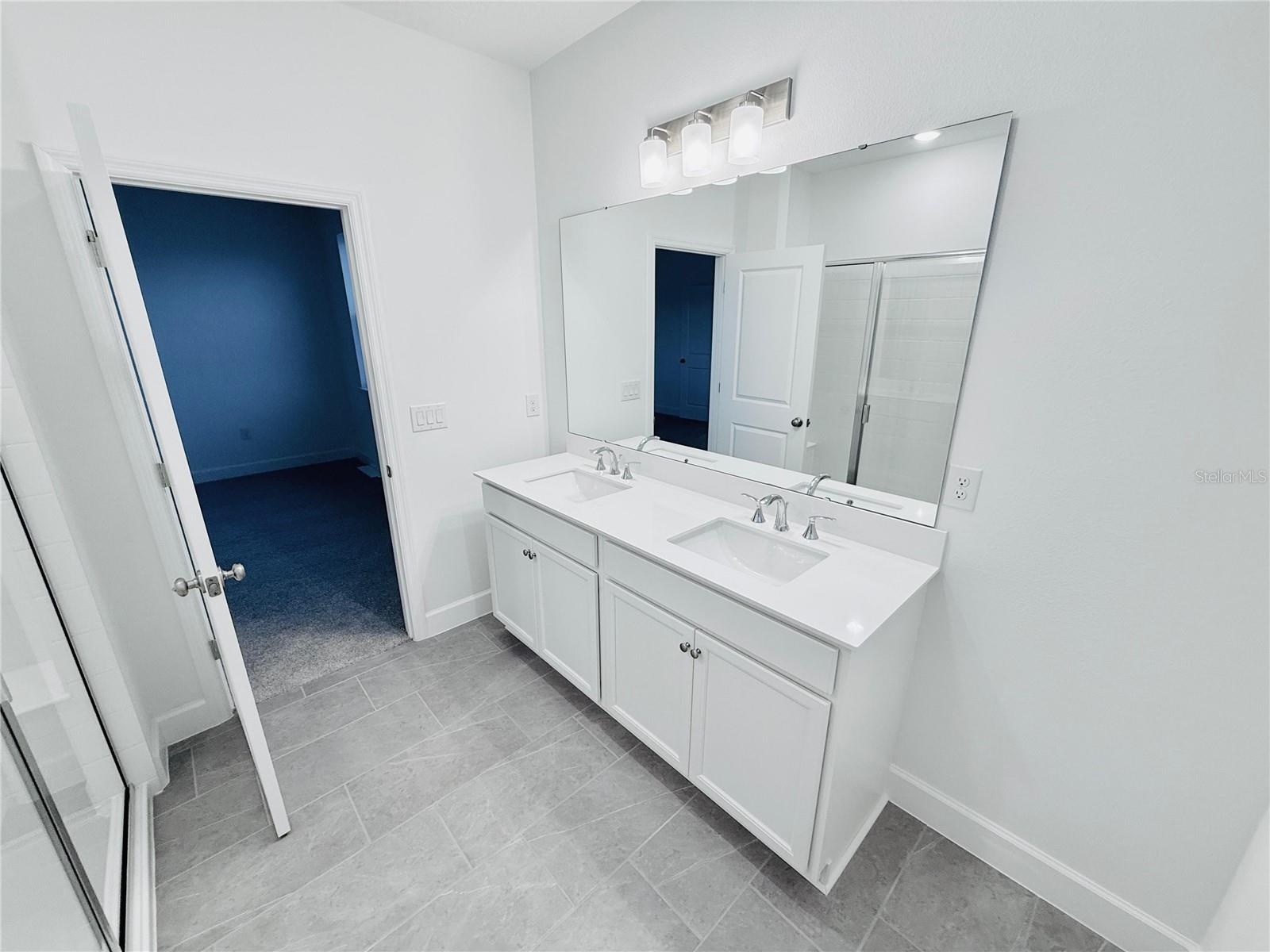 Image 39 of 52 For 12585 Clear Sapphire Drive