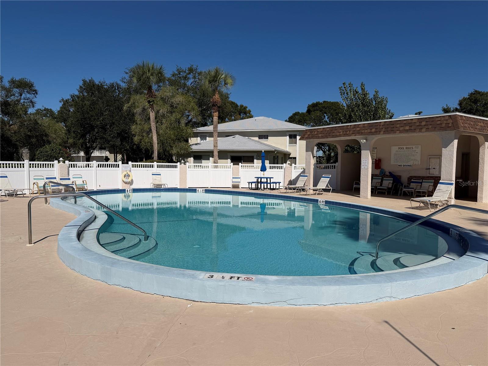 Image 2 of 9 For 1831 Bough Avenue 1