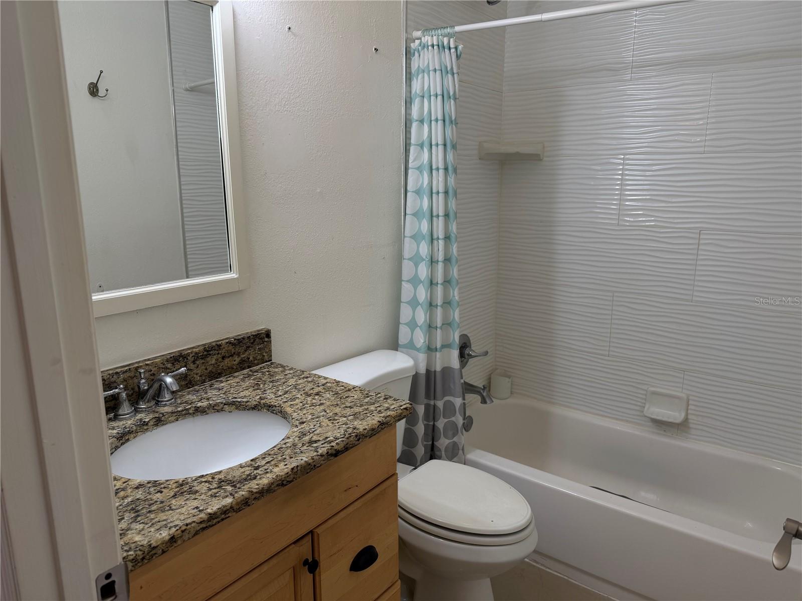 Image 7 of 9 For 1831 Bough Avenue 1