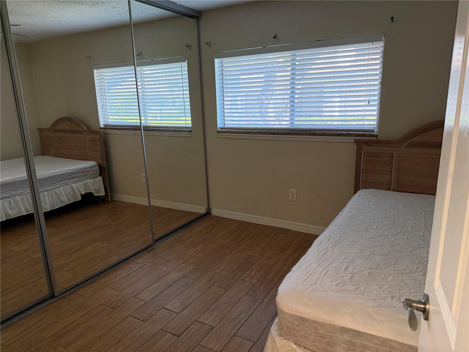 Image 9 of 9 For 1831 Bough Avenue 1