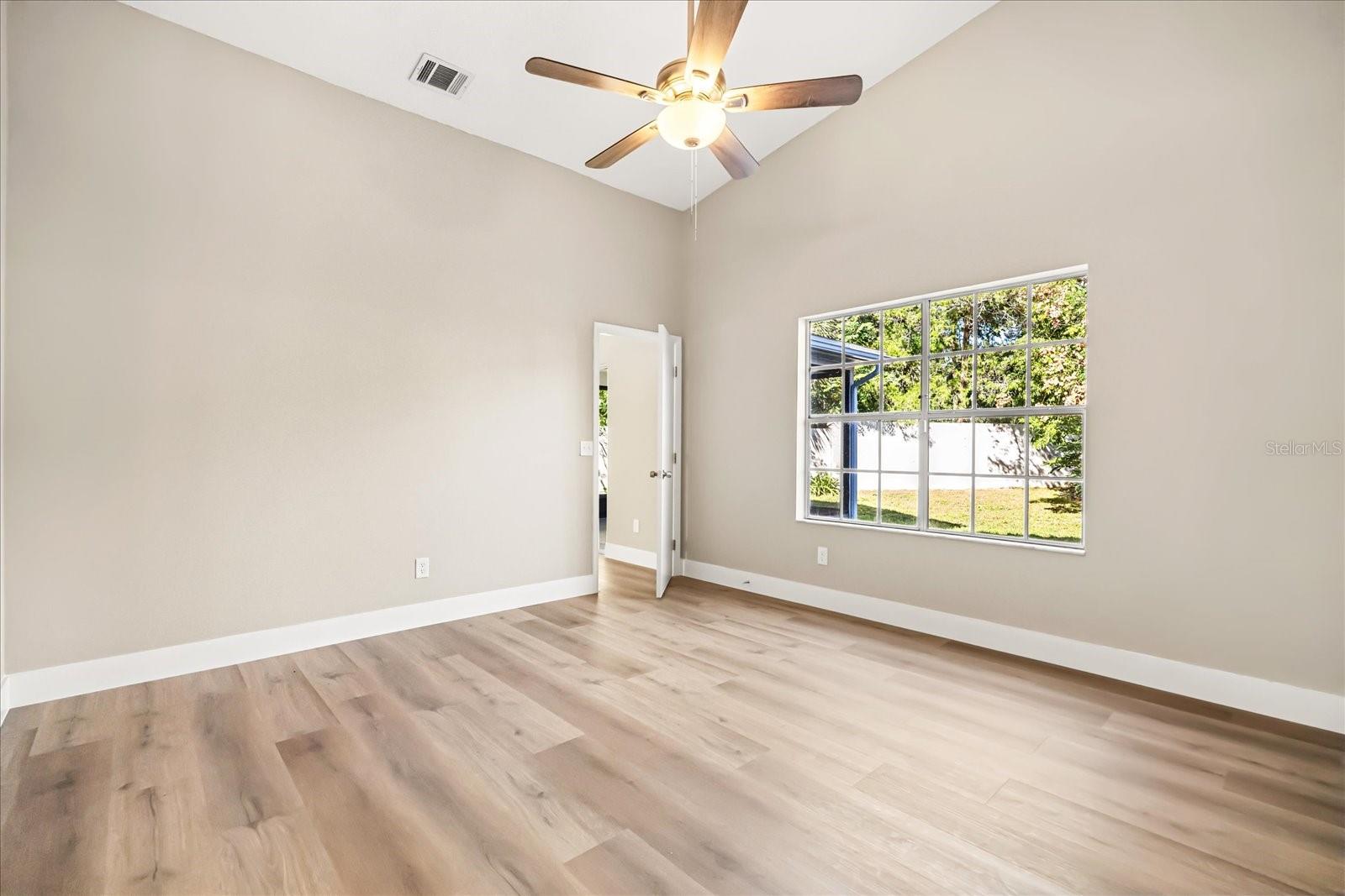 Image 10 of 27 For 975 Malden Court