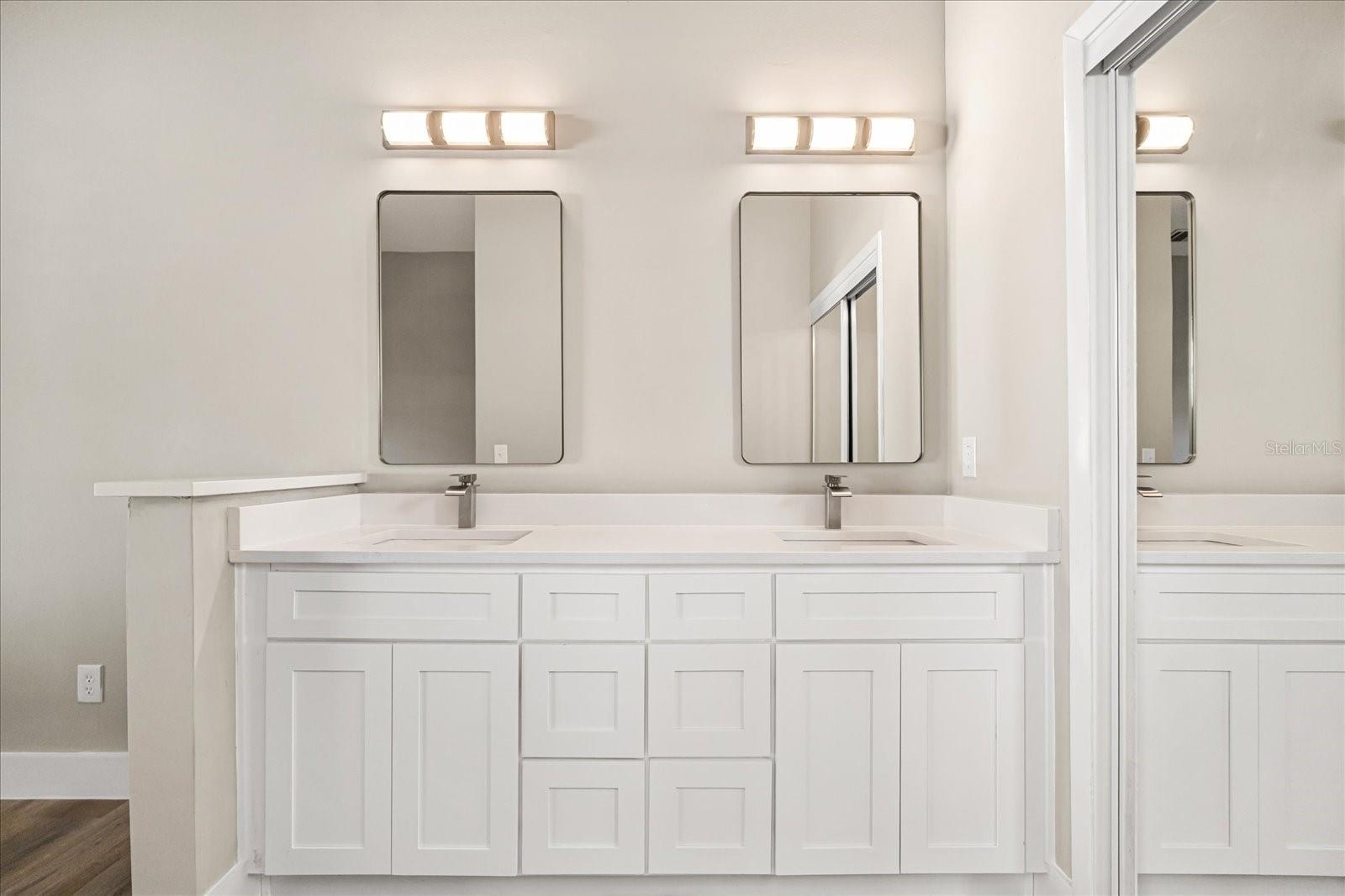 Image 13 of 27 For 975 Malden Court