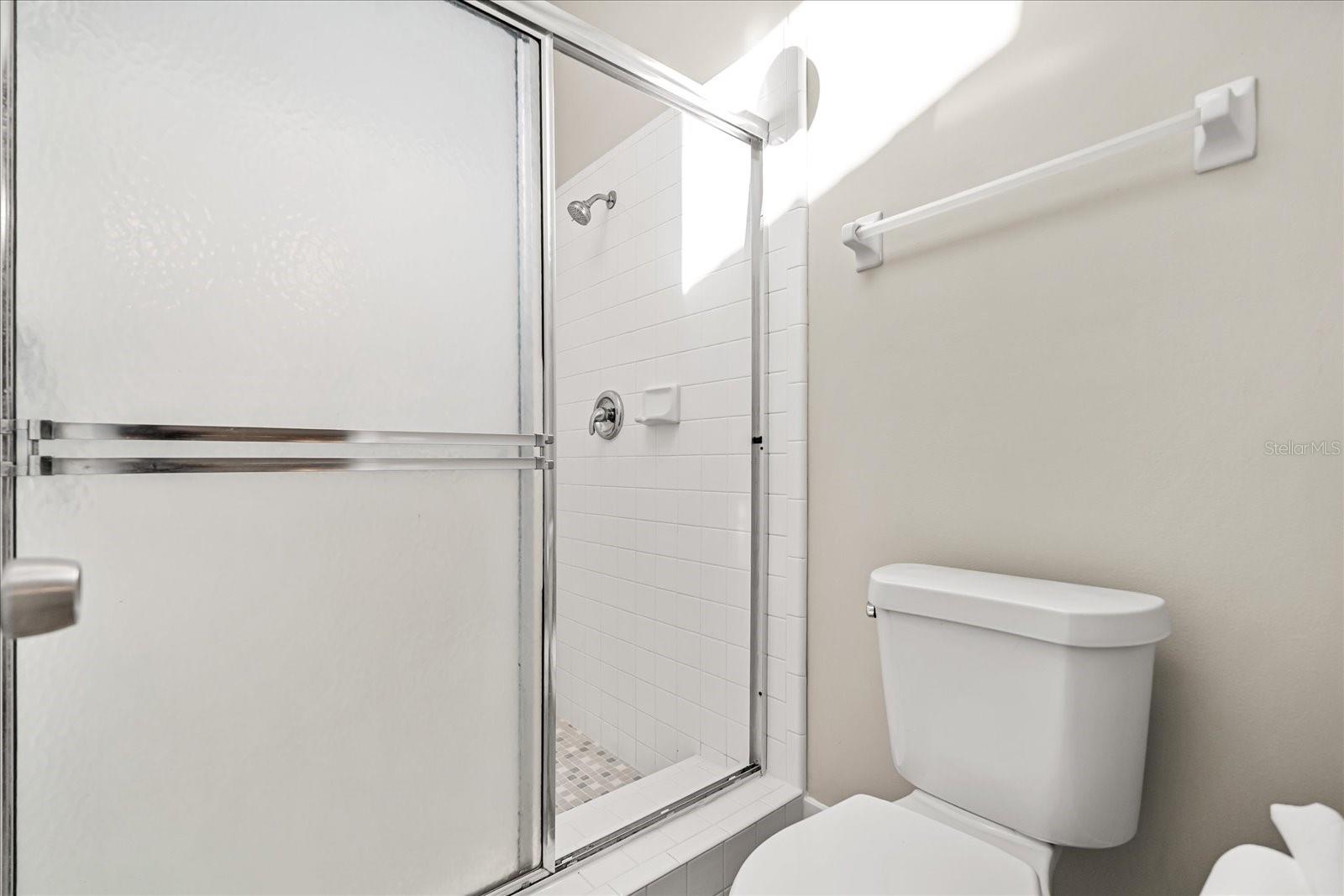 Image 14 of 27 For 975 Malden Court