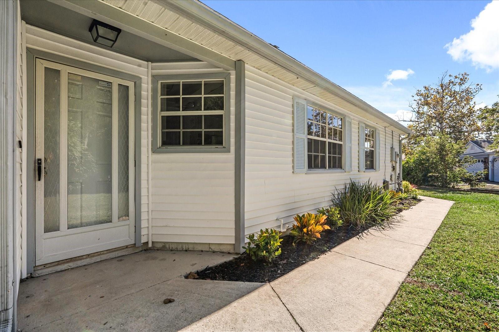 Image 3 of 27 For 975 Malden Court