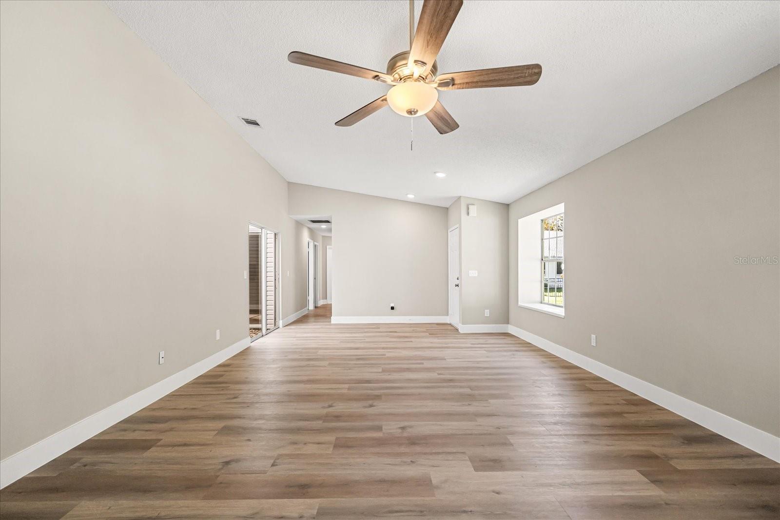 Image 6 of 27 For 975 Malden Court