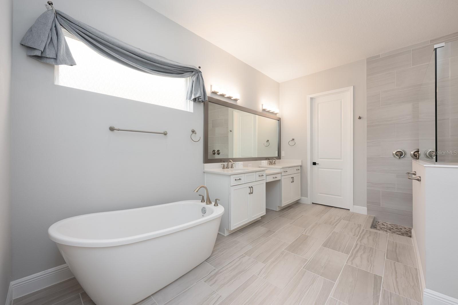 Image 15 of 45 For 15714 Vetta Drive