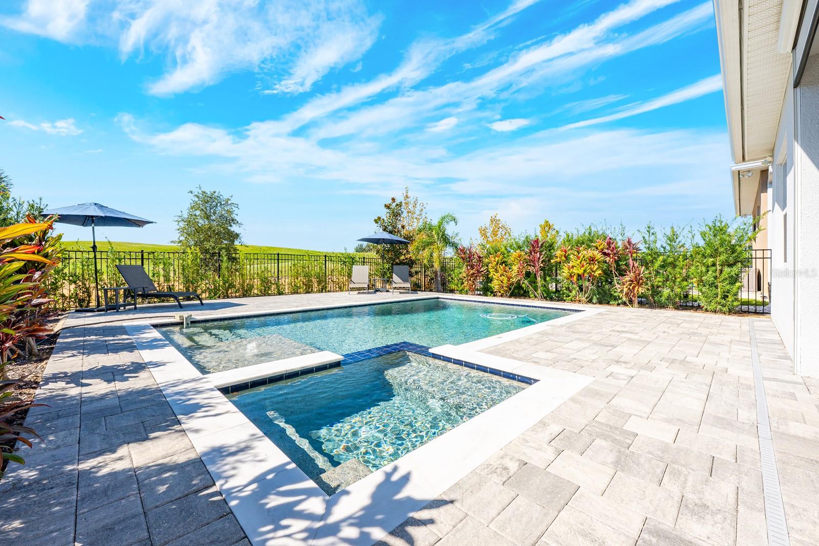 Image 4 of 45 For 15714 Vetta Drive