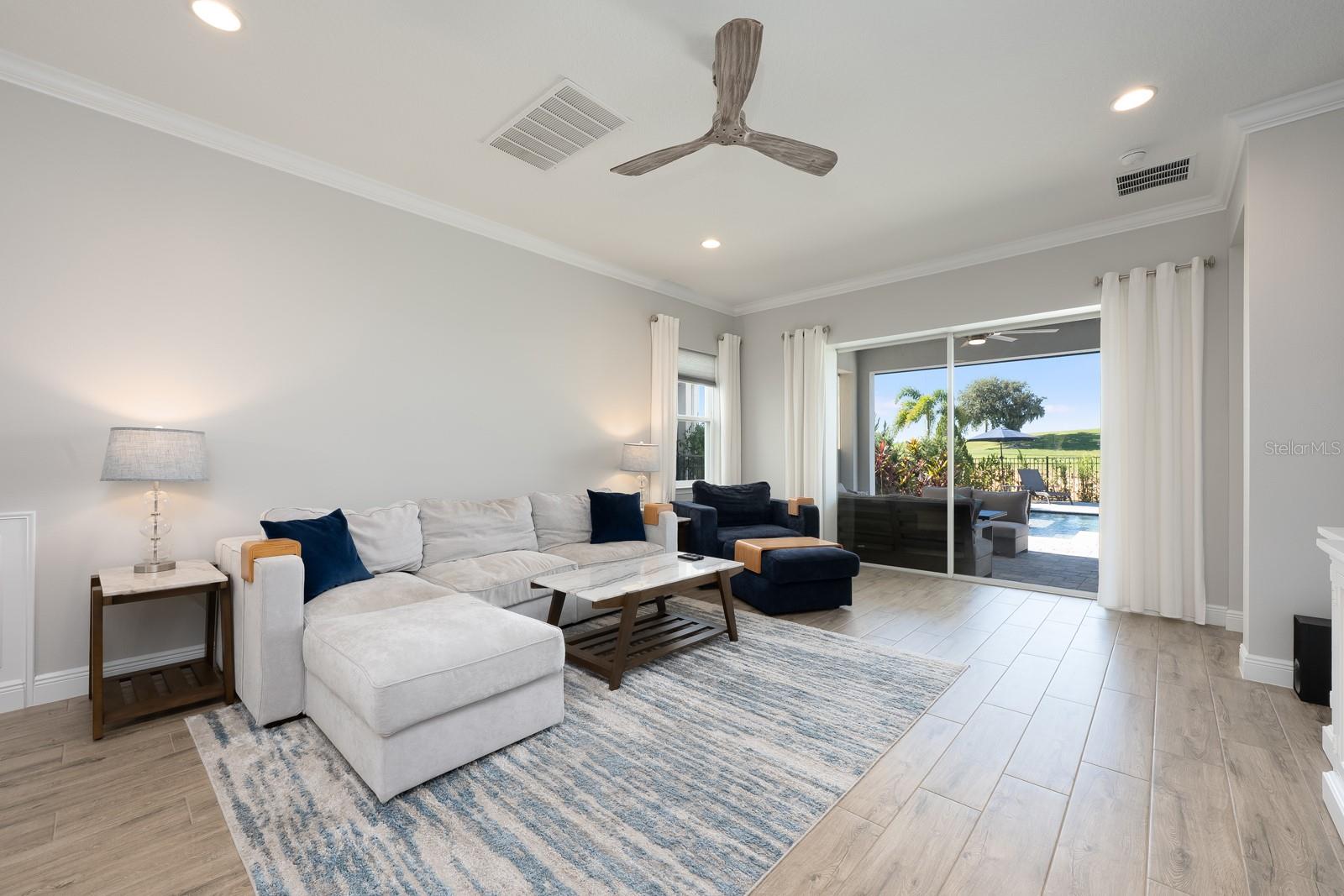 Image 7 of 45 For 15714 Vetta Drive