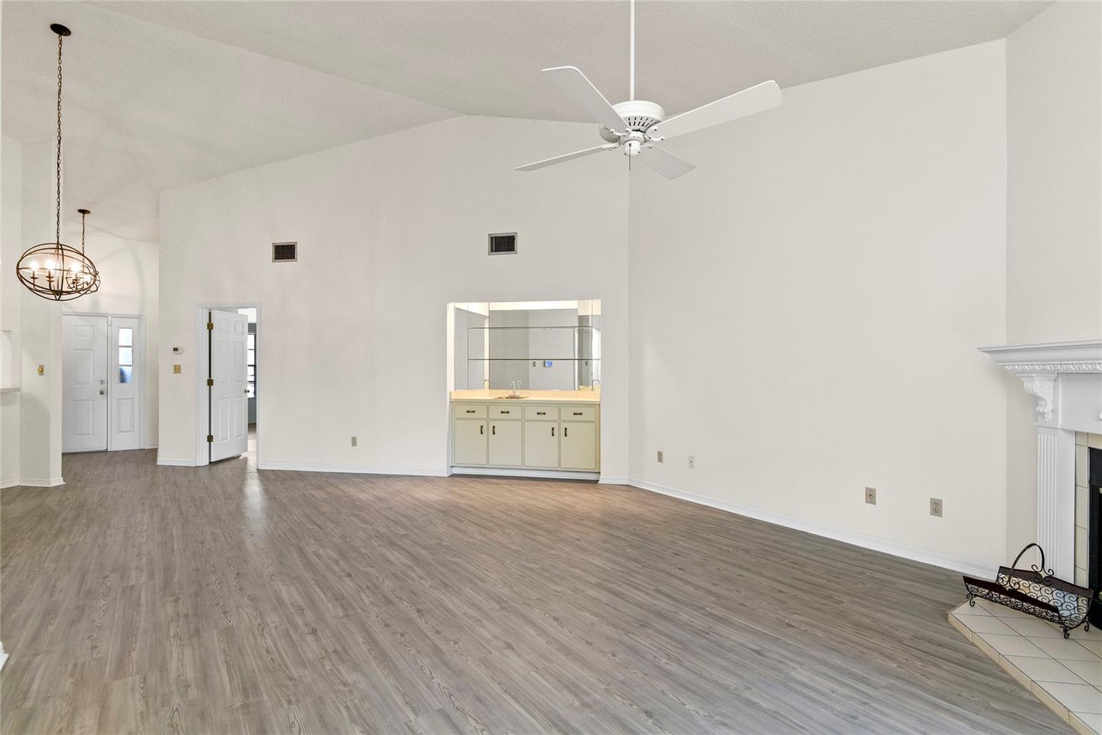 Image 12 of 40 For 3996 Radley Court 3996