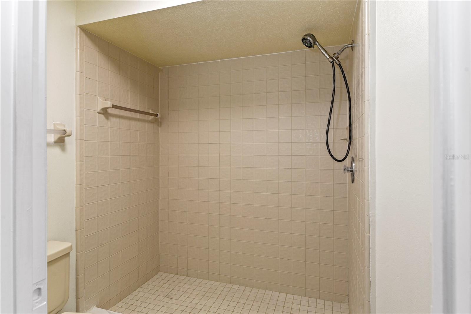 Image 24 of 40 For 3996 Radley Court 3996