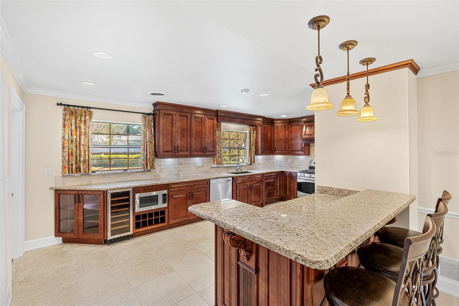 Image 16 of 55 For 1421 Sunnyside Drive