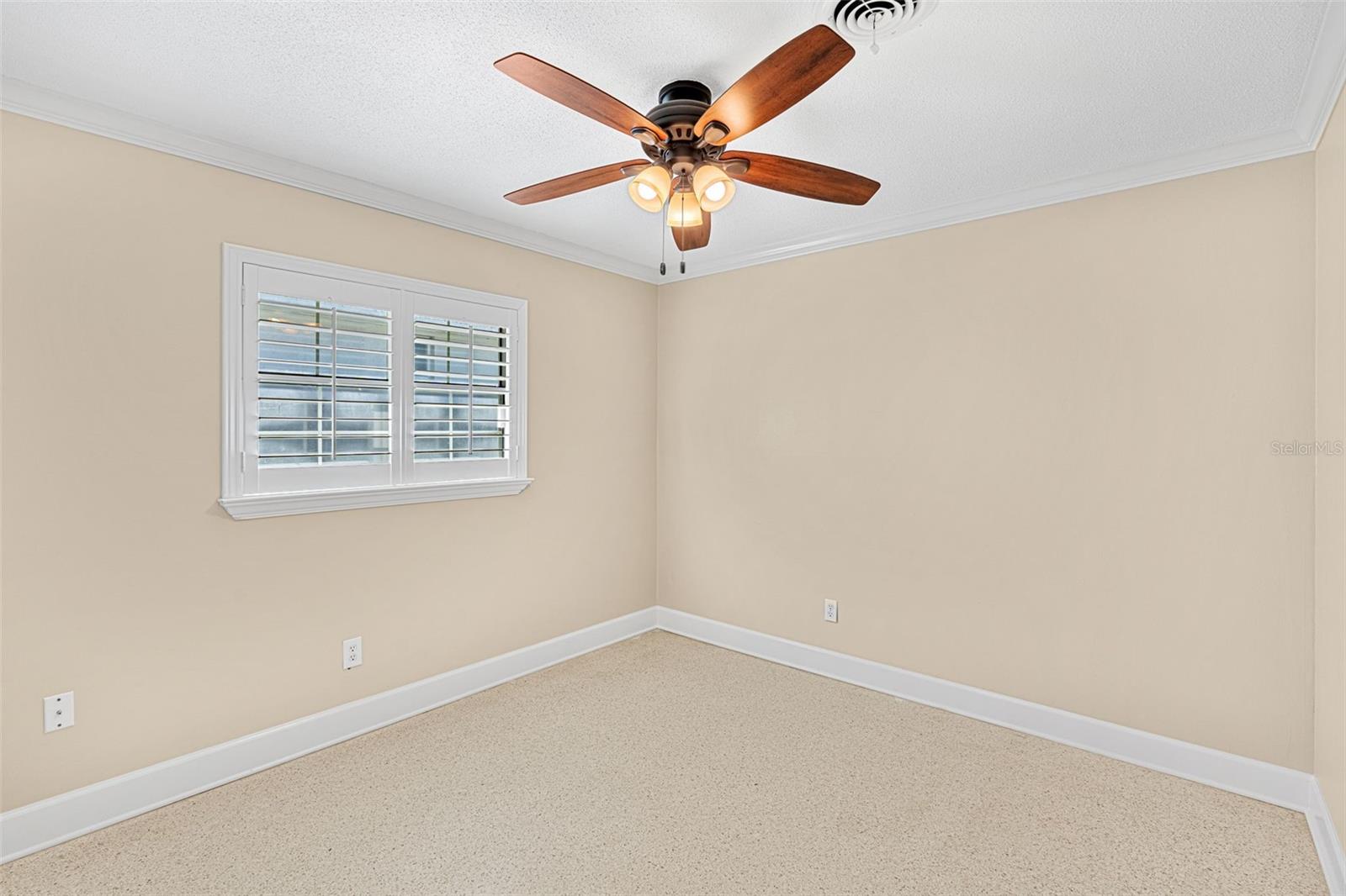 Image 27 of 55 For 1421 Sunnyside Drive