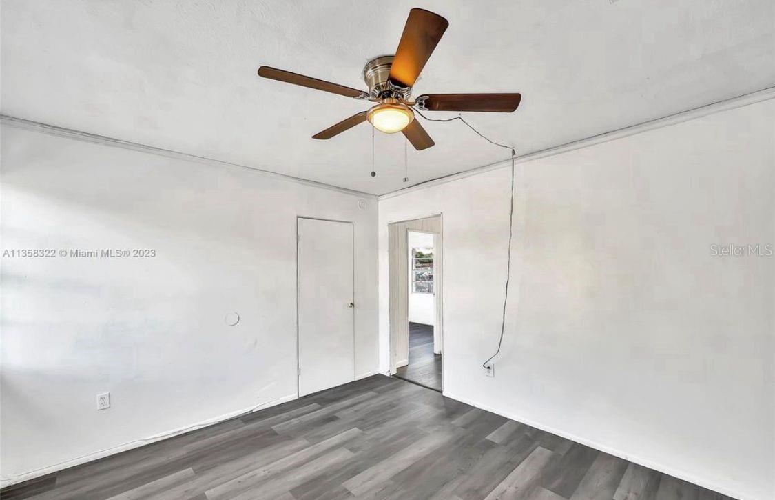 Image 11 of 14 For 1001 16th Court