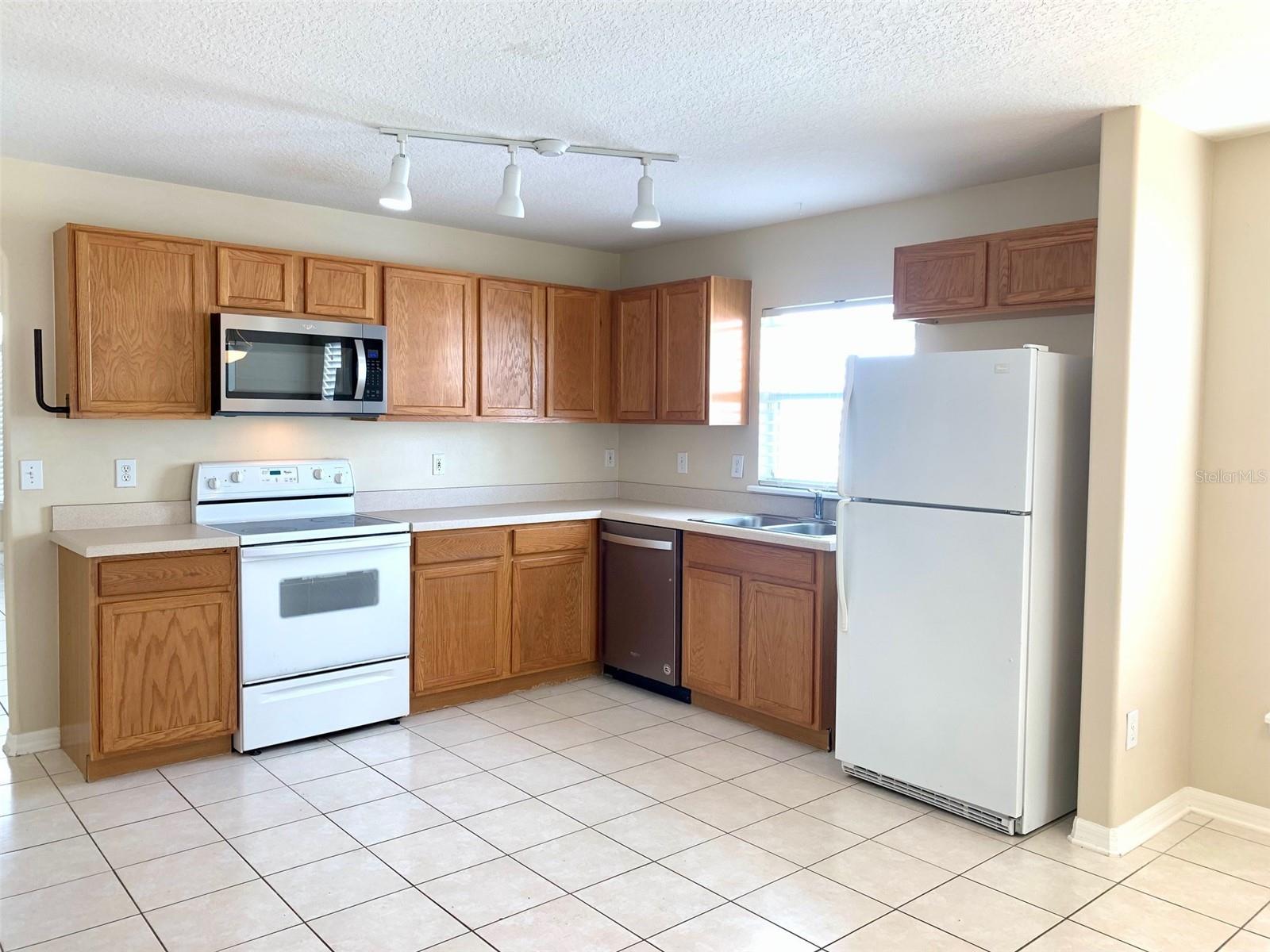 Image 4 of 18 For 2523 Abacus Court