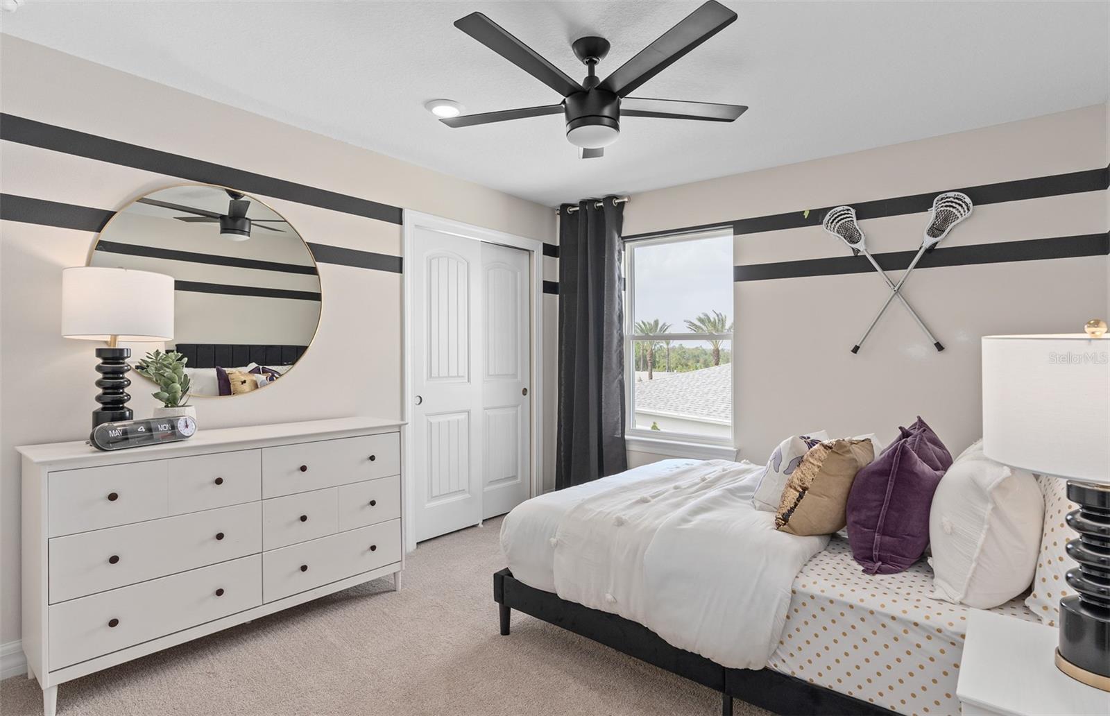 Image 35 of 42 For 16462 Lone Oak Circle