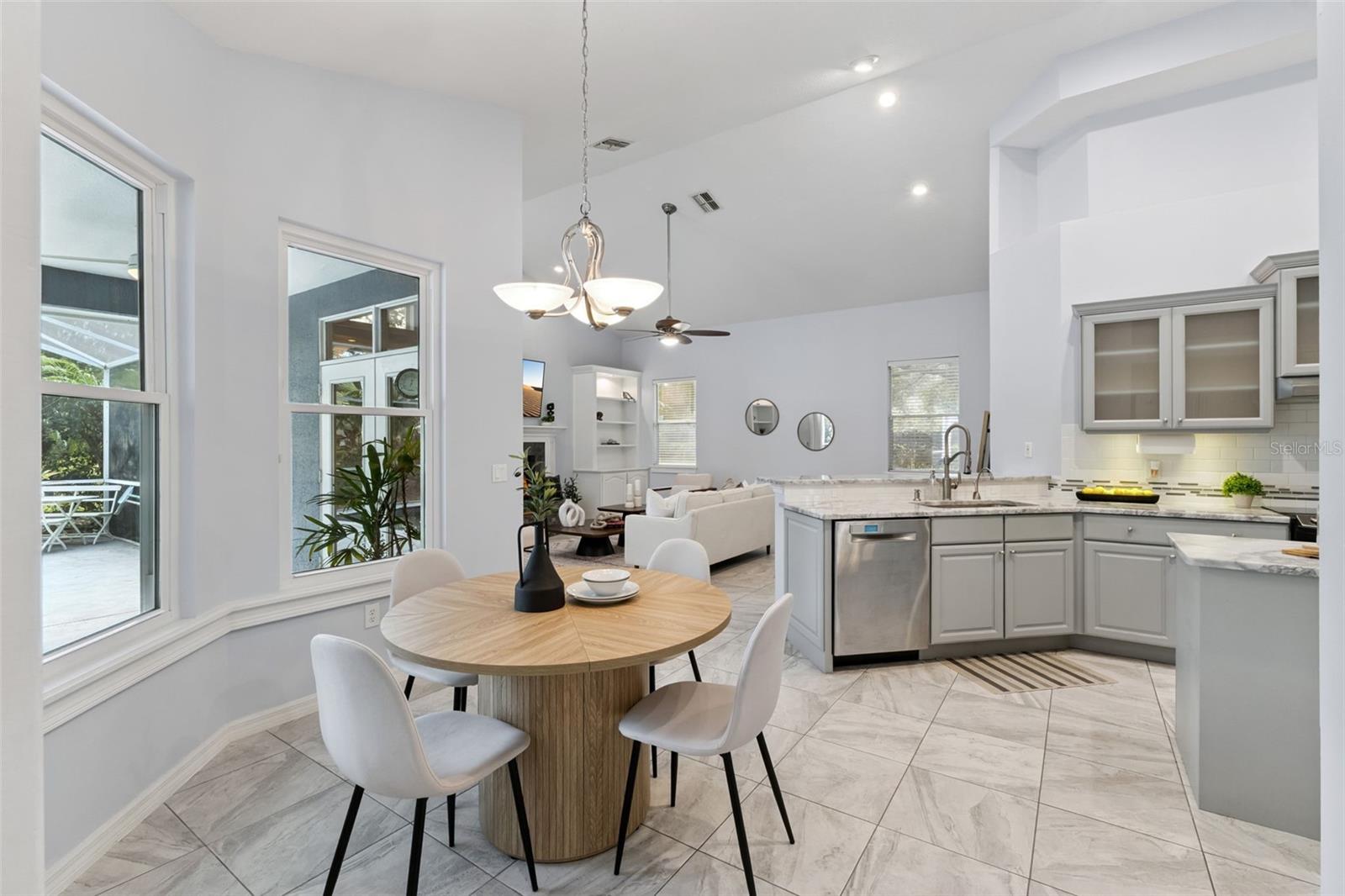 Image 18 of 63 For 2125 Kane Park Way