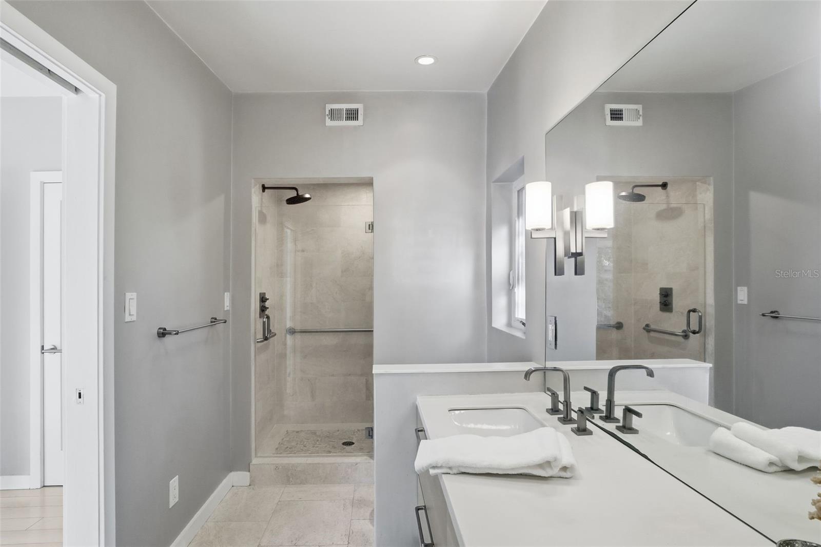 Image 18 of 26 For 3025 Northwood Boulevard