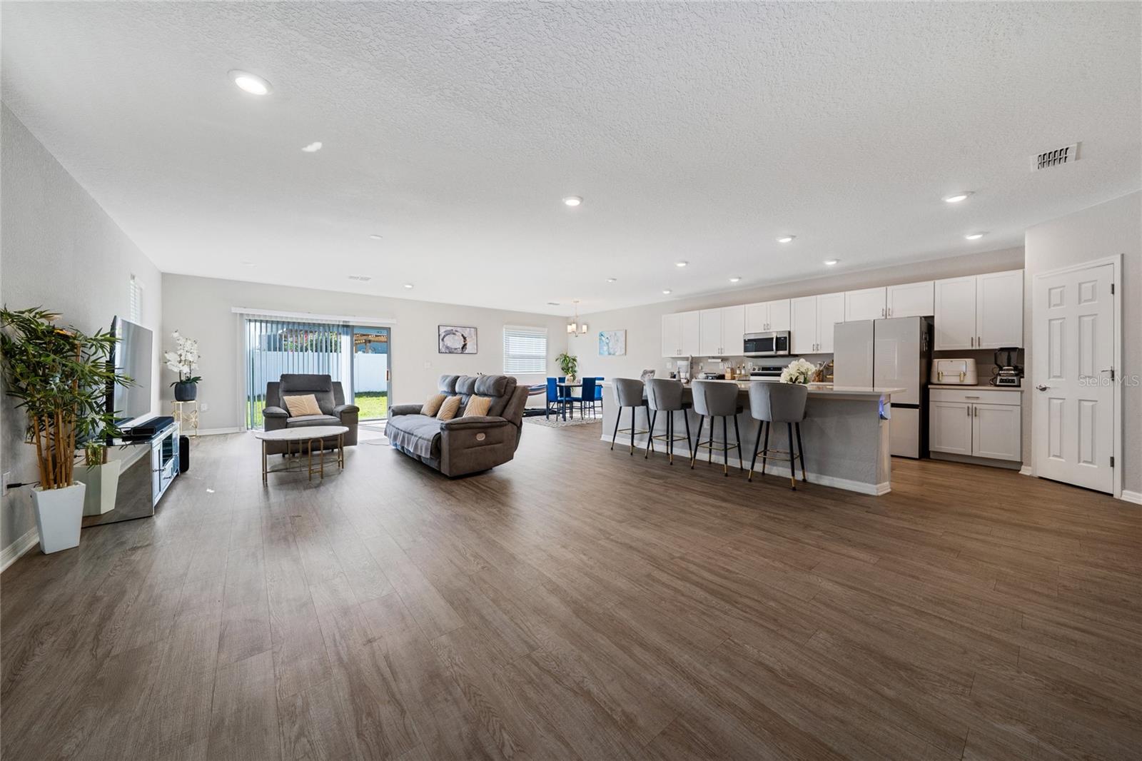 Image 12 of 34 For 419 Lily Lane