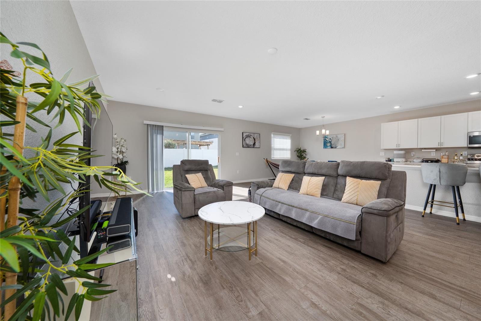 Image 13 of 34 For 419 Lily Lane