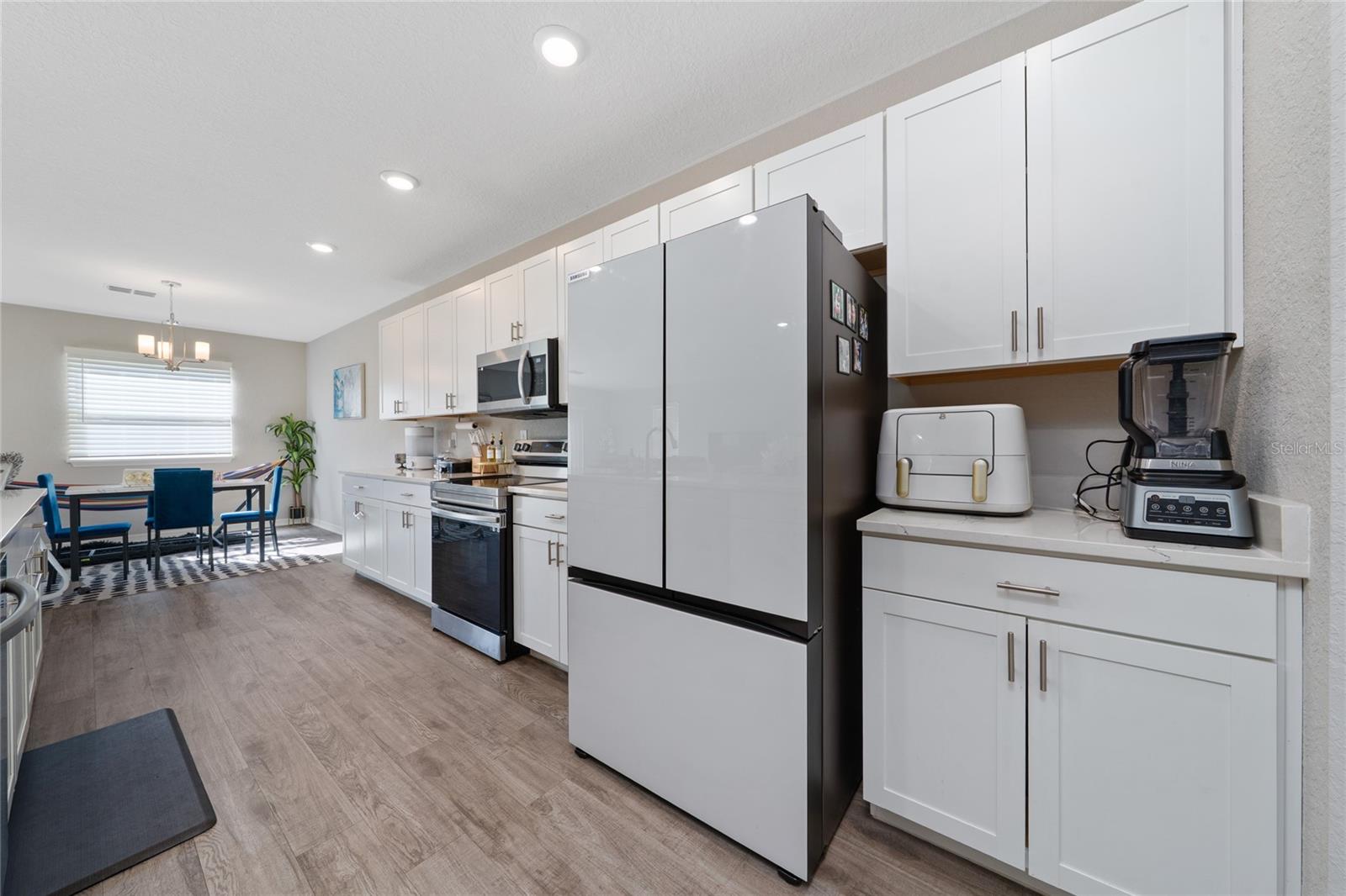 Image 17 of 34 For 419 Lily Lane