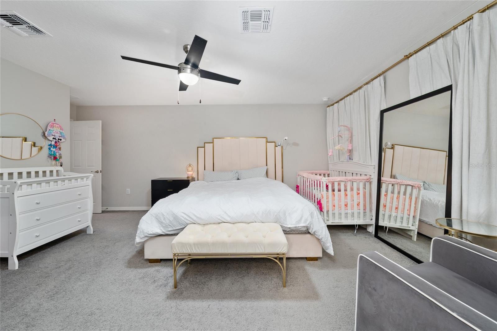 Image 19 of 34 For 419 Lily Lane