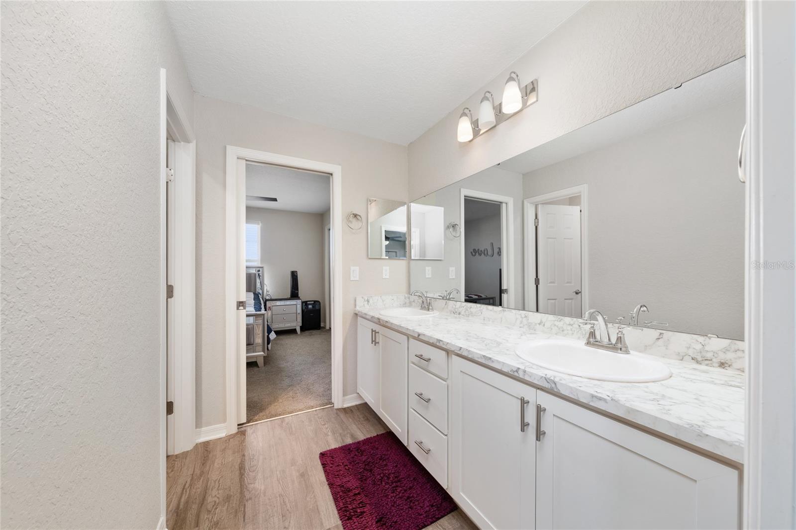 Image 26 of 34 For 419 Lily Lane