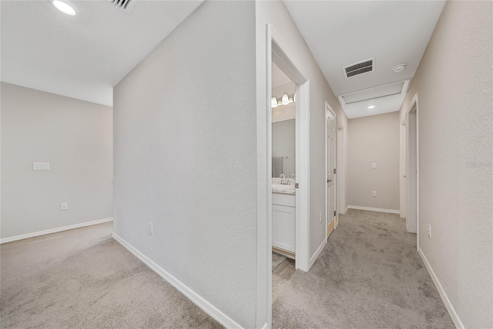 Image 27 of 34 For 419 Lily Lane