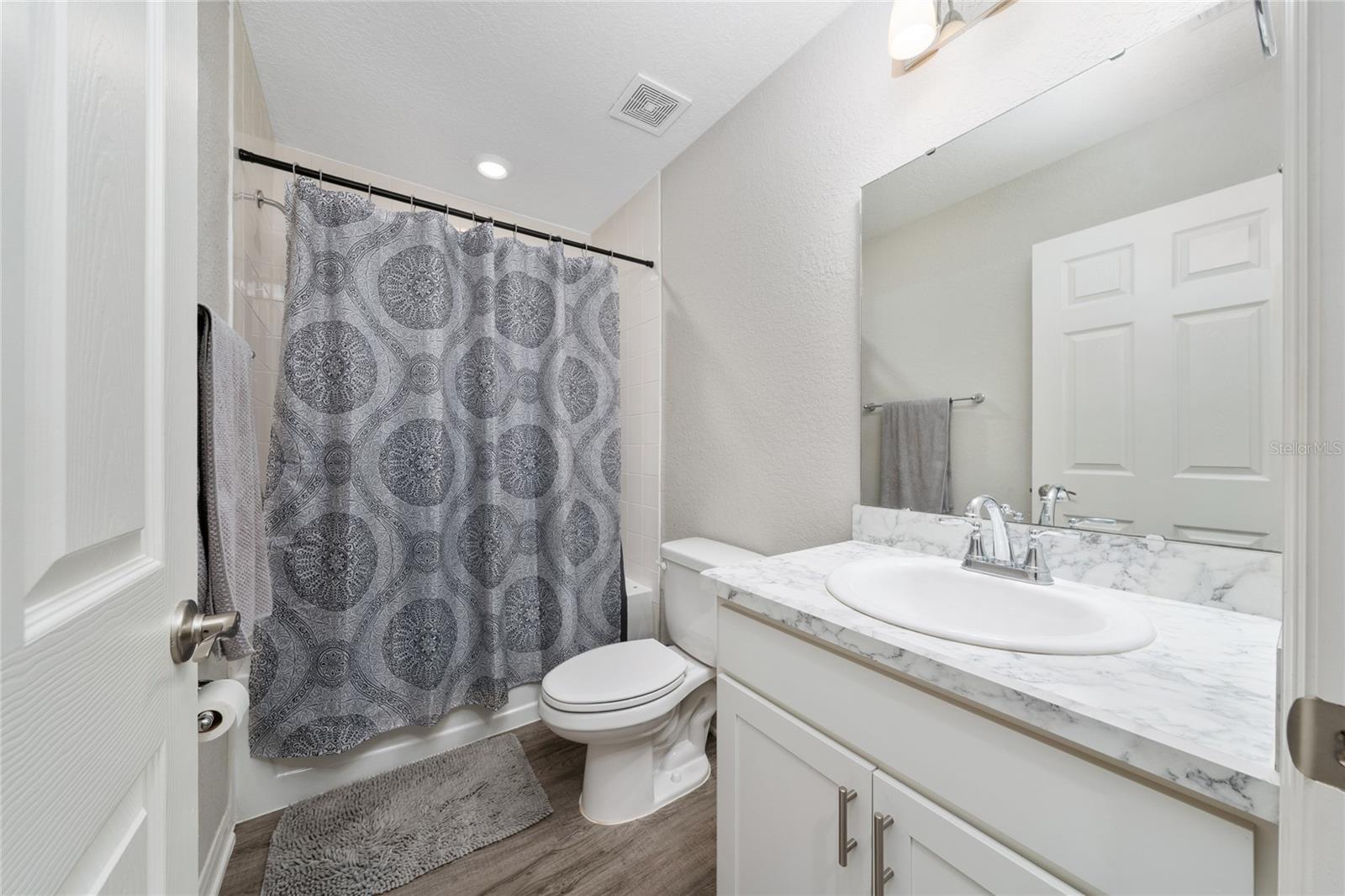 Image 28 of 34 For 419 Lily Lane