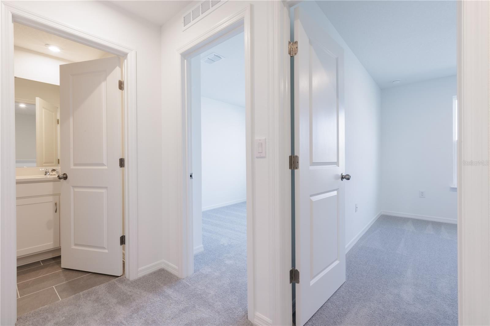 Image 18 of 31 For 3328 Thicket Street