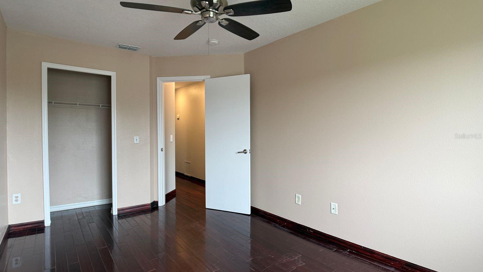 Image 17 of 28 For 211 Caribbean Drive