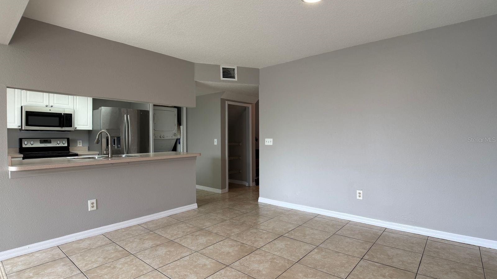 Image 5 of 28 For 211 Caribbean Drive