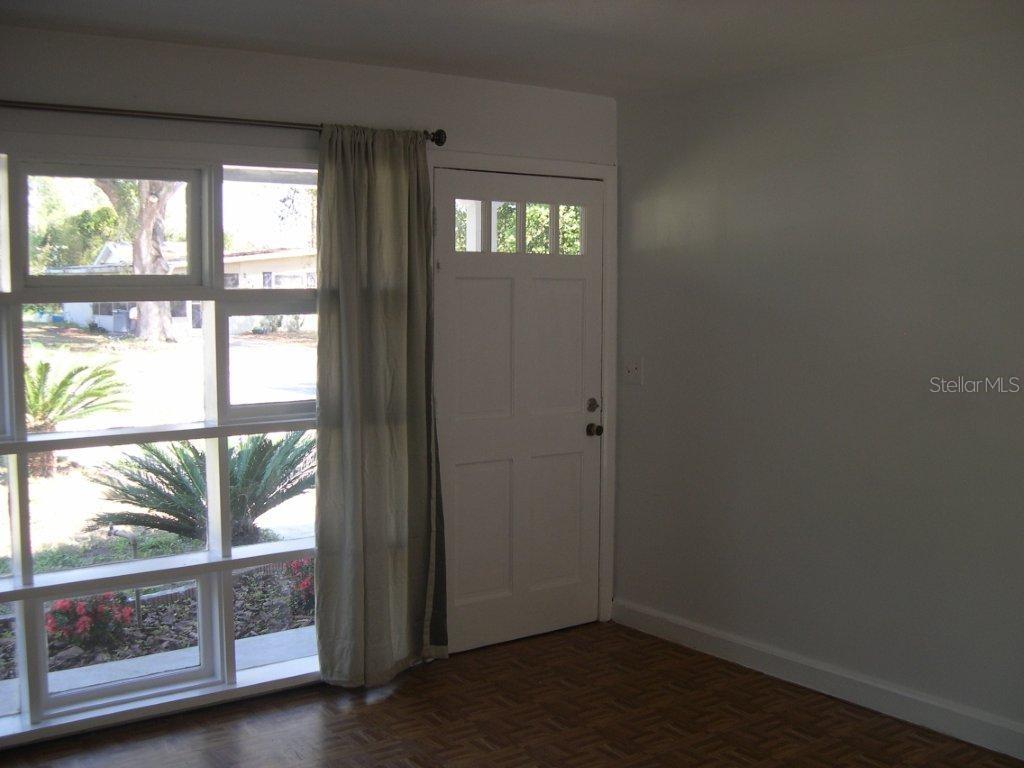 Image 3 of 12 For 220 Golden Days Drive