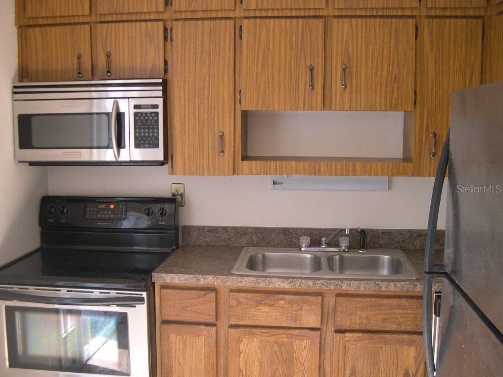 Image 6 of 12 For 220 Golden Days Drive