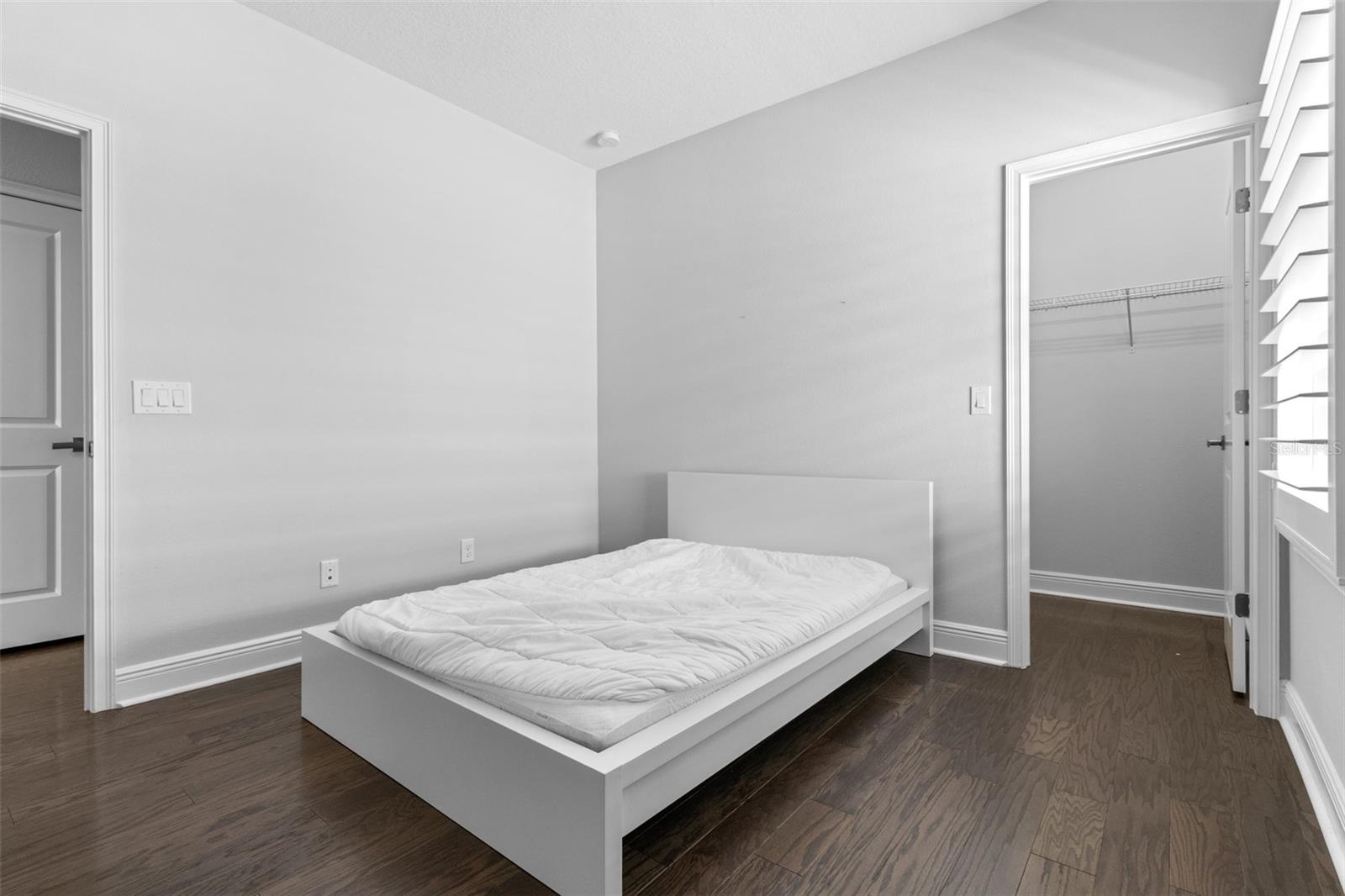 Image 37 of 58 For 13612 Lessing Avenue