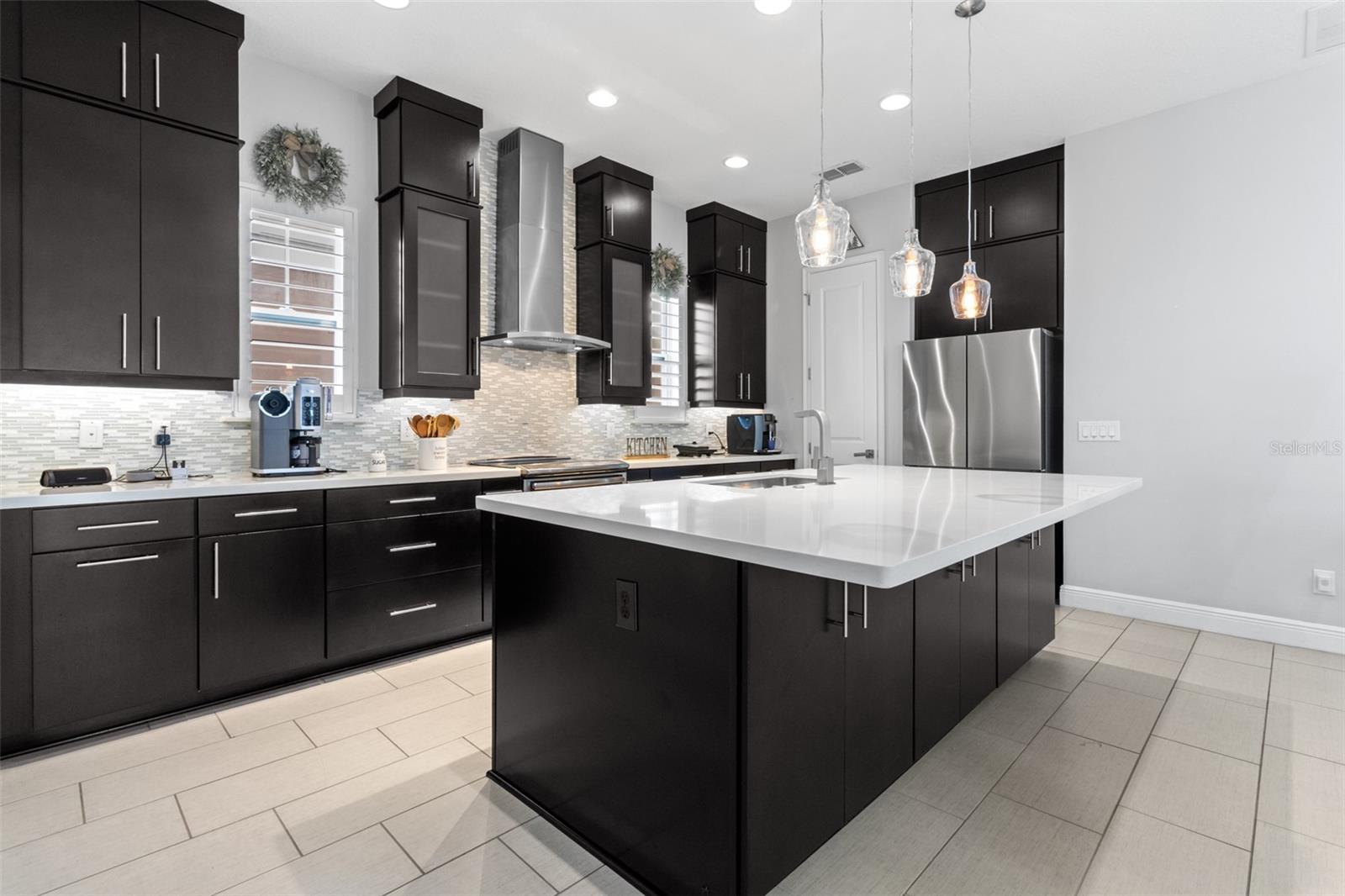 Image 6 of 58 For 13612 Lessing Avenue