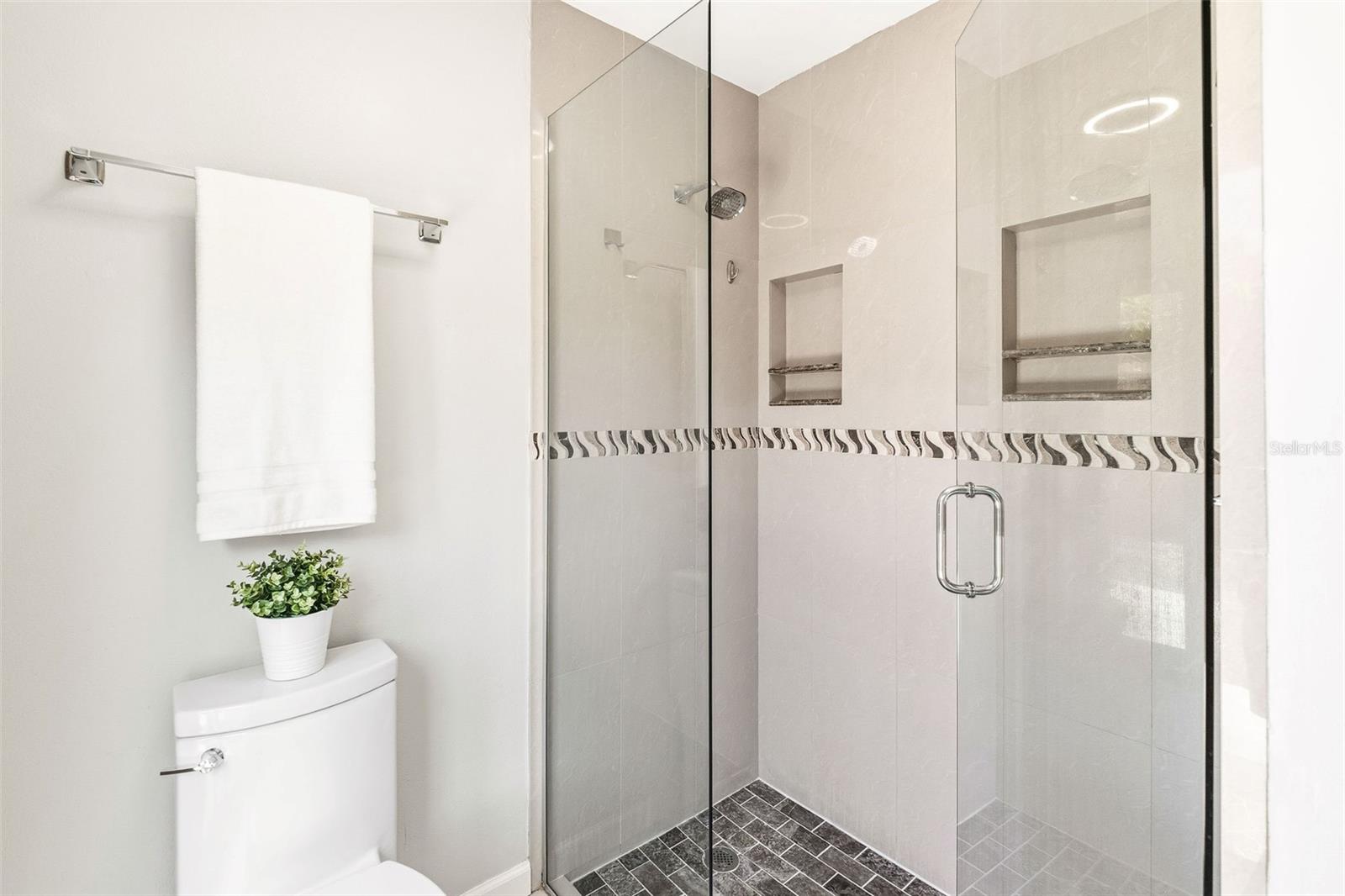 Image 13 of 30 For 5037 Nadine Street