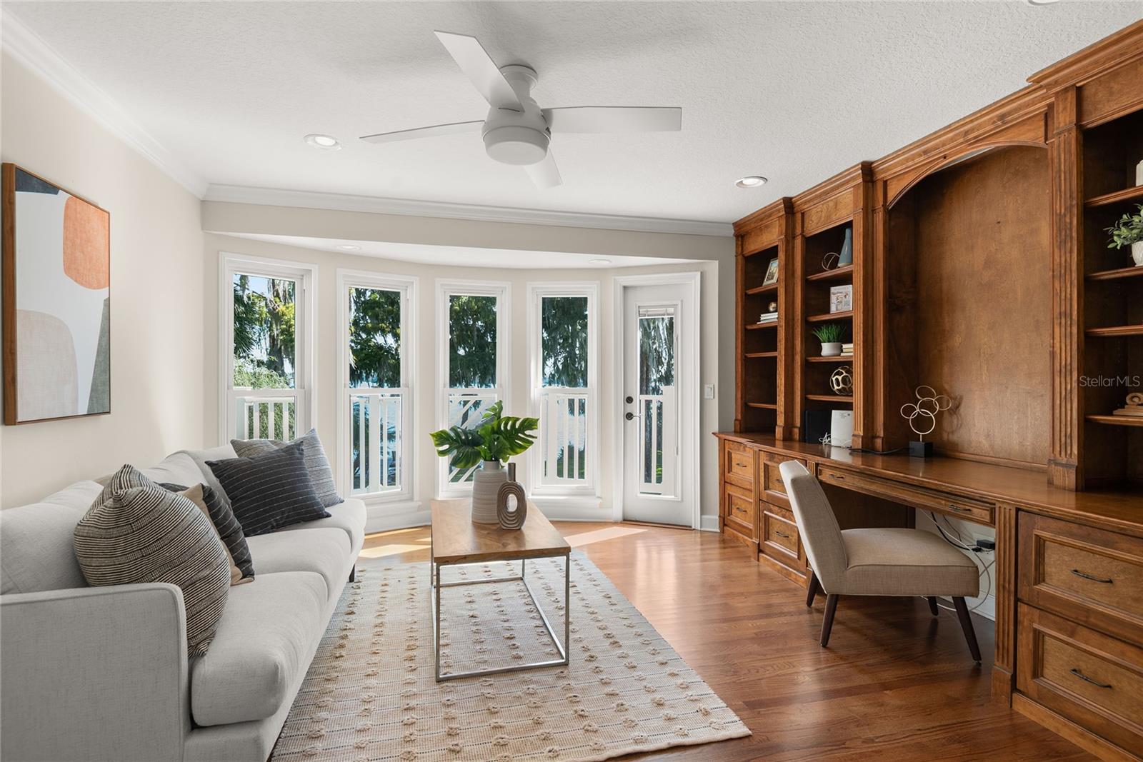 Image 33 of 78 For 1860 Summerland Avenue