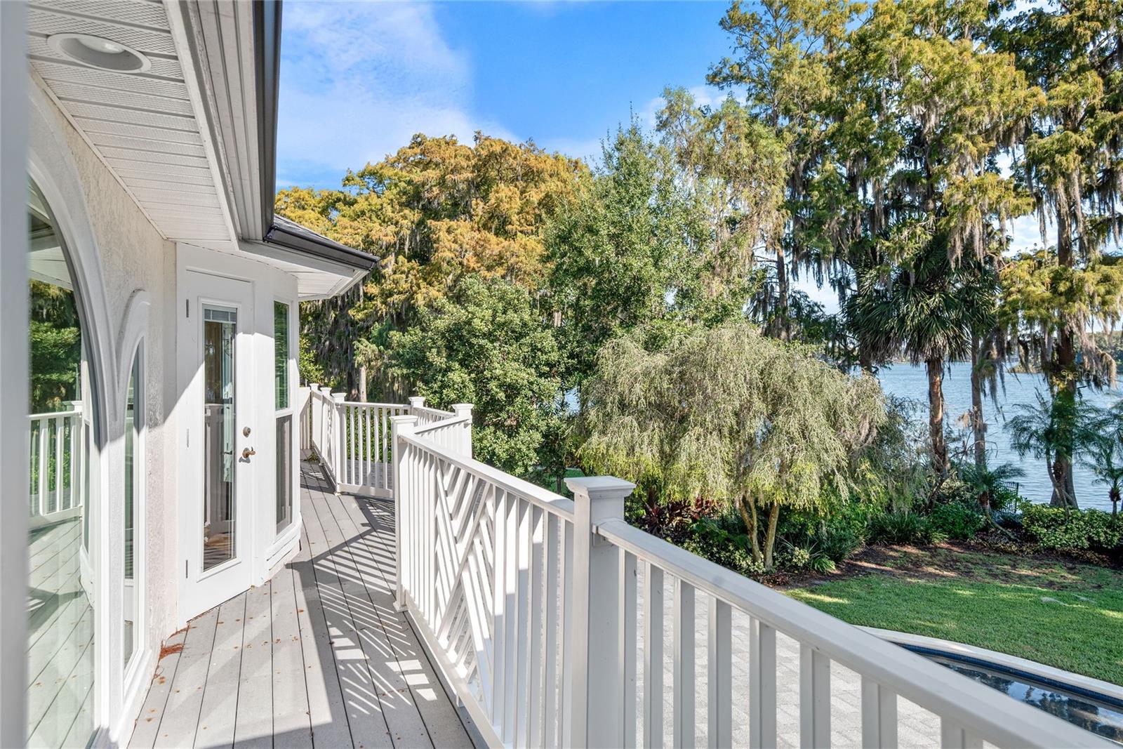 Image 38 of 78 For 1860 Summerland Avenue