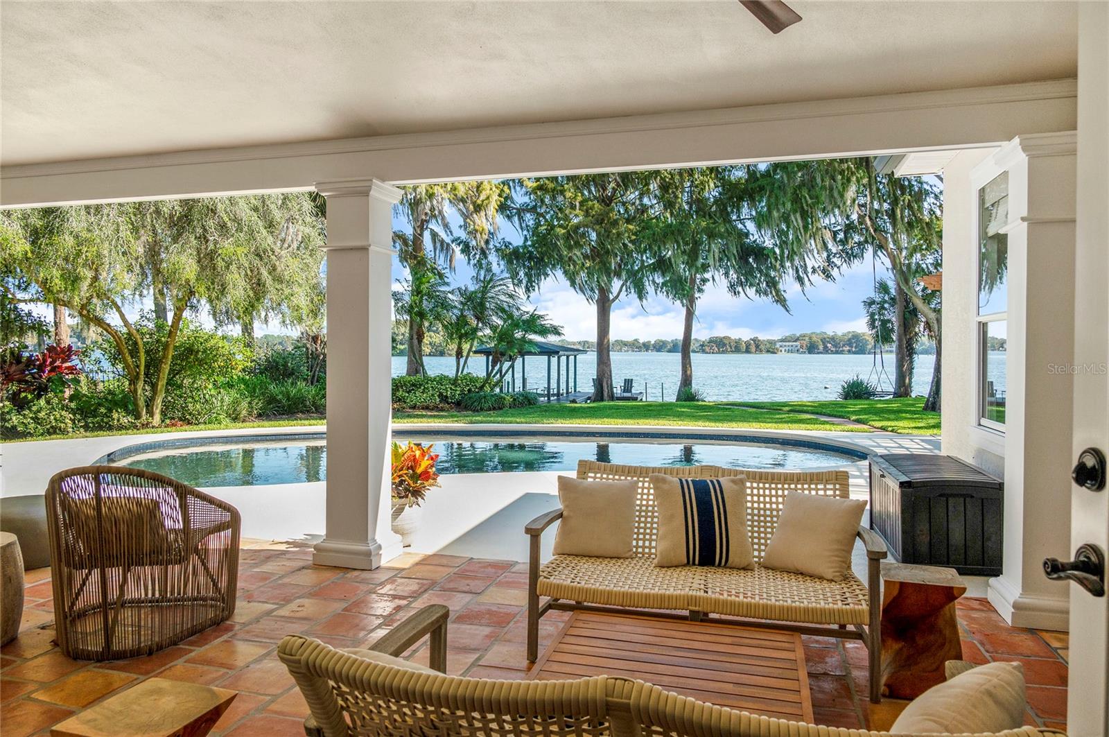 Image 51 of 78 For 1860 Summerland Avenue