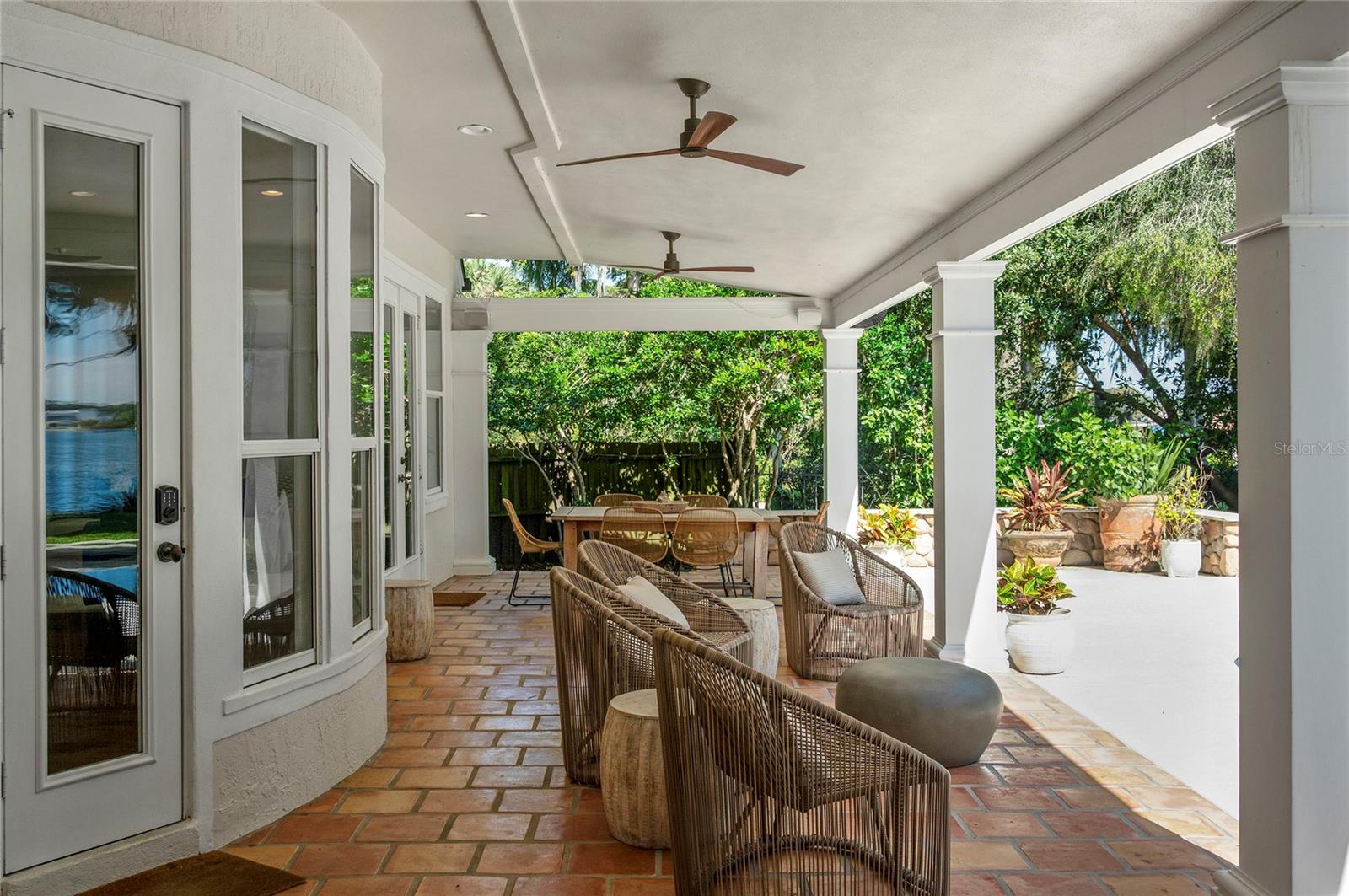 Image 53 of 78 For 1860 Summerland Avenue