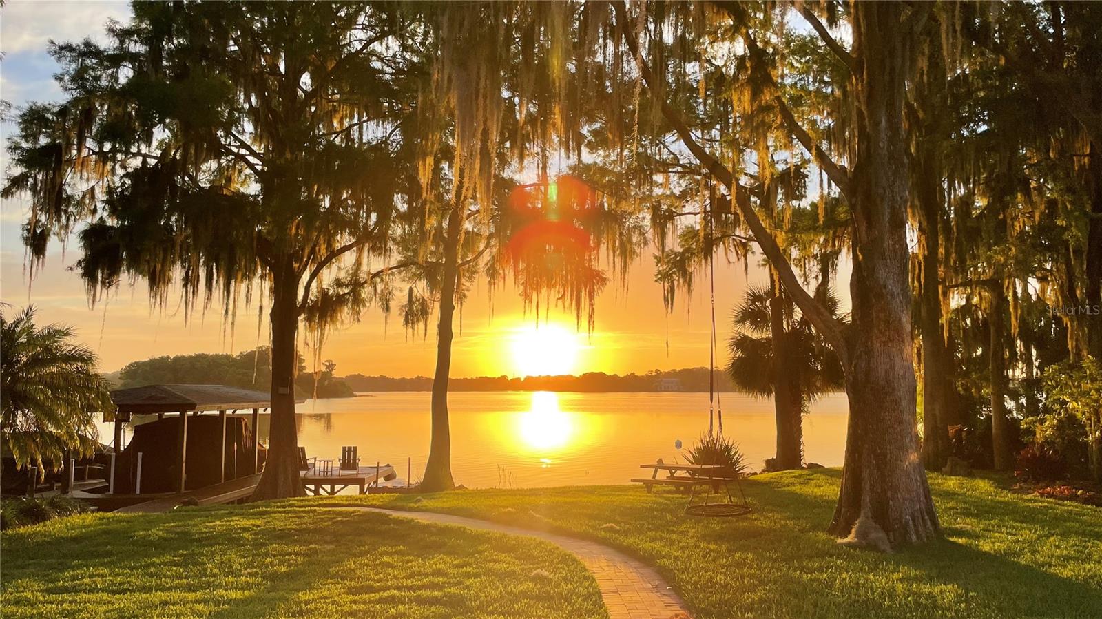 Image 76 of 78 For 1860 Summerland Avenue